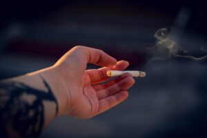 Como acabar com o mau cheiro de cigarro em ambientes internos 2